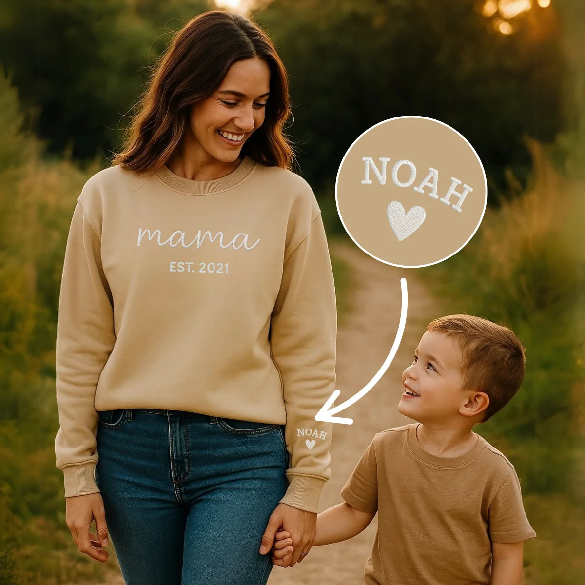 “Personalisiertes Mama-Sweatshirt” mit Kindernamen und Datum