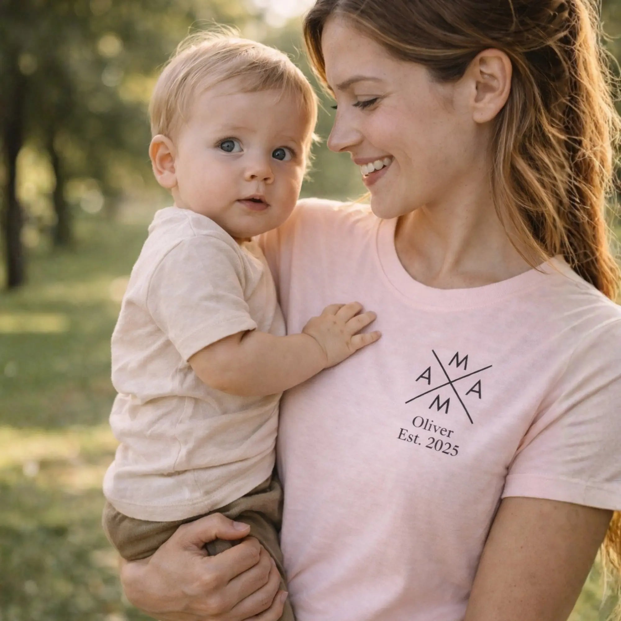 “MAMA Crossed” - Personalisiertes T-Shirt