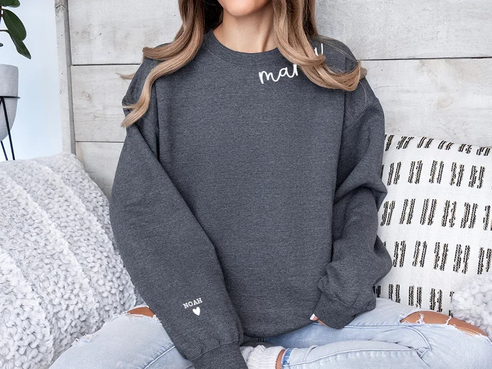 Personalisiertes Mama-Sweatshirt mit Kindernamen Curved