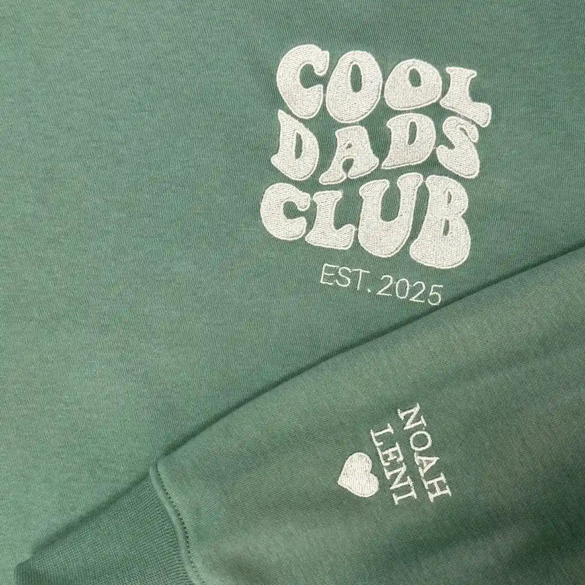 “Cool Dads Club“ - Personalisiertes Sweatshirt mit Kindername und Datum